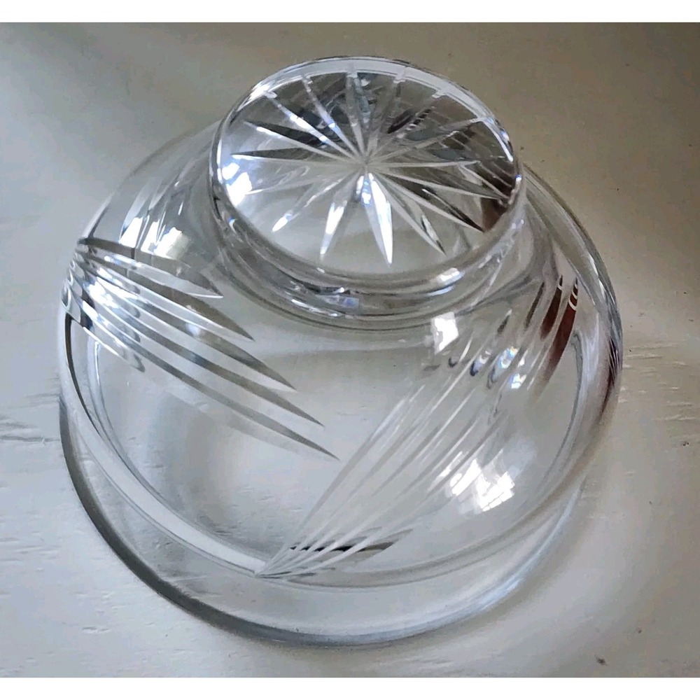 Montruex 24% Lead Crystal Footed Bowl with Stand  5.5"H, 8 1/8" W - Picture 7 of 11